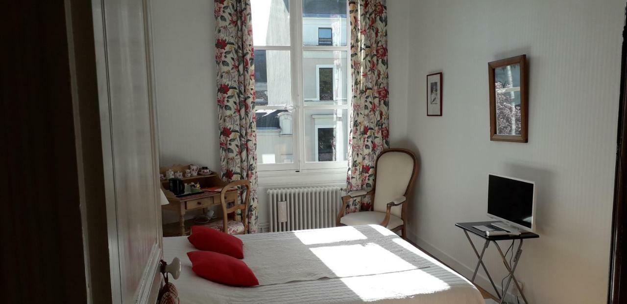 Chambre D'Hotes Marchand Angers Esterno foto